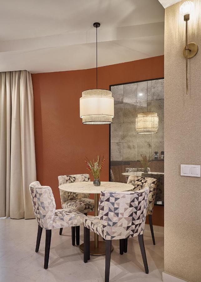 Vincci Molviedro Suites Apartments Севилья Экстерьер фото